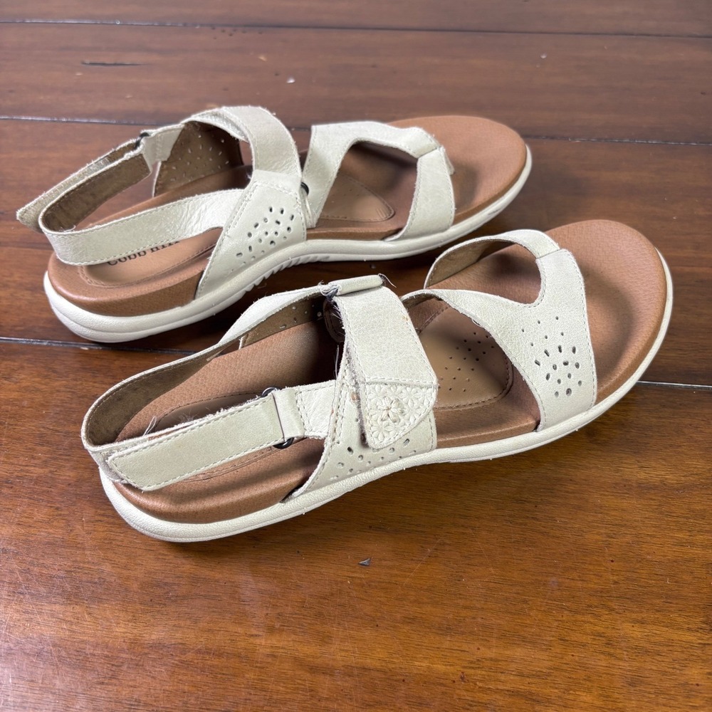 Cobb Hill Strappy Sandals Women 8 Champagne Leather Laser Cut CI0177 Comfort